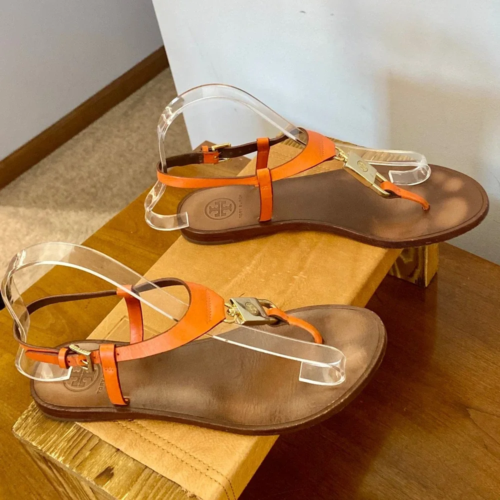 Tory Burch Padlock Orange Leather T-Strap Thong Flat Sandals Sz 6 M Gold-Tone